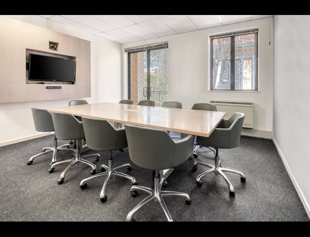12M² OFFICE TO LET IN SUNNINGHILL